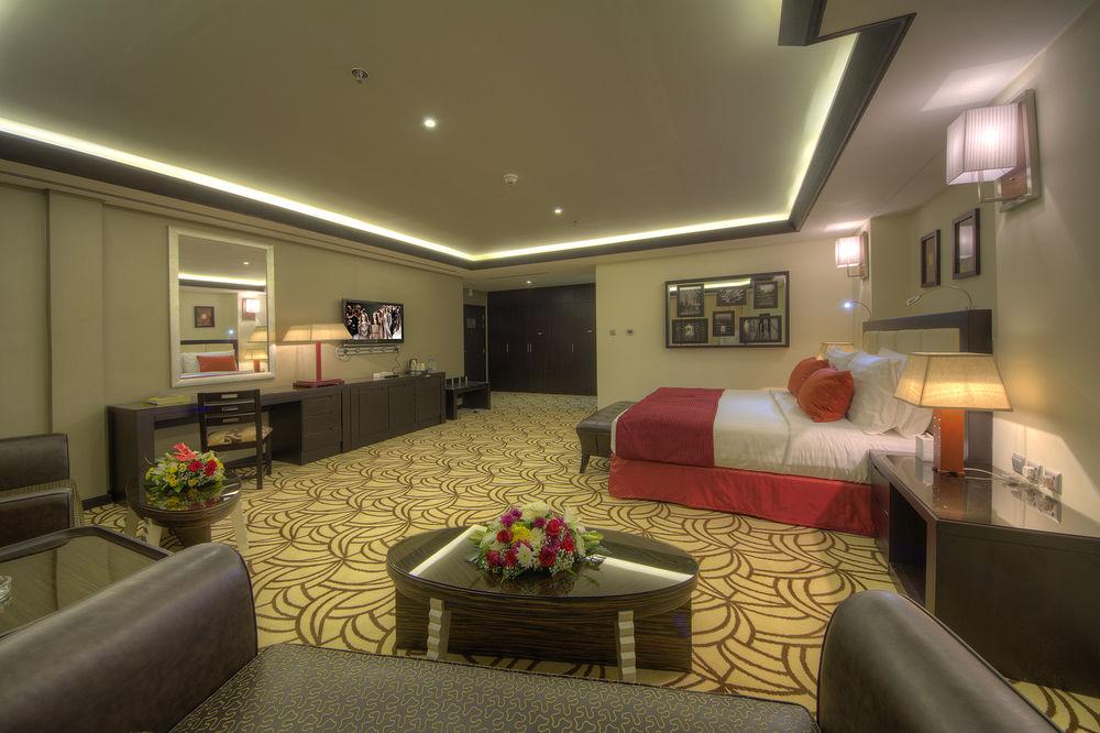 Raintree Rolla Hotel Dubai Bagian luar foto