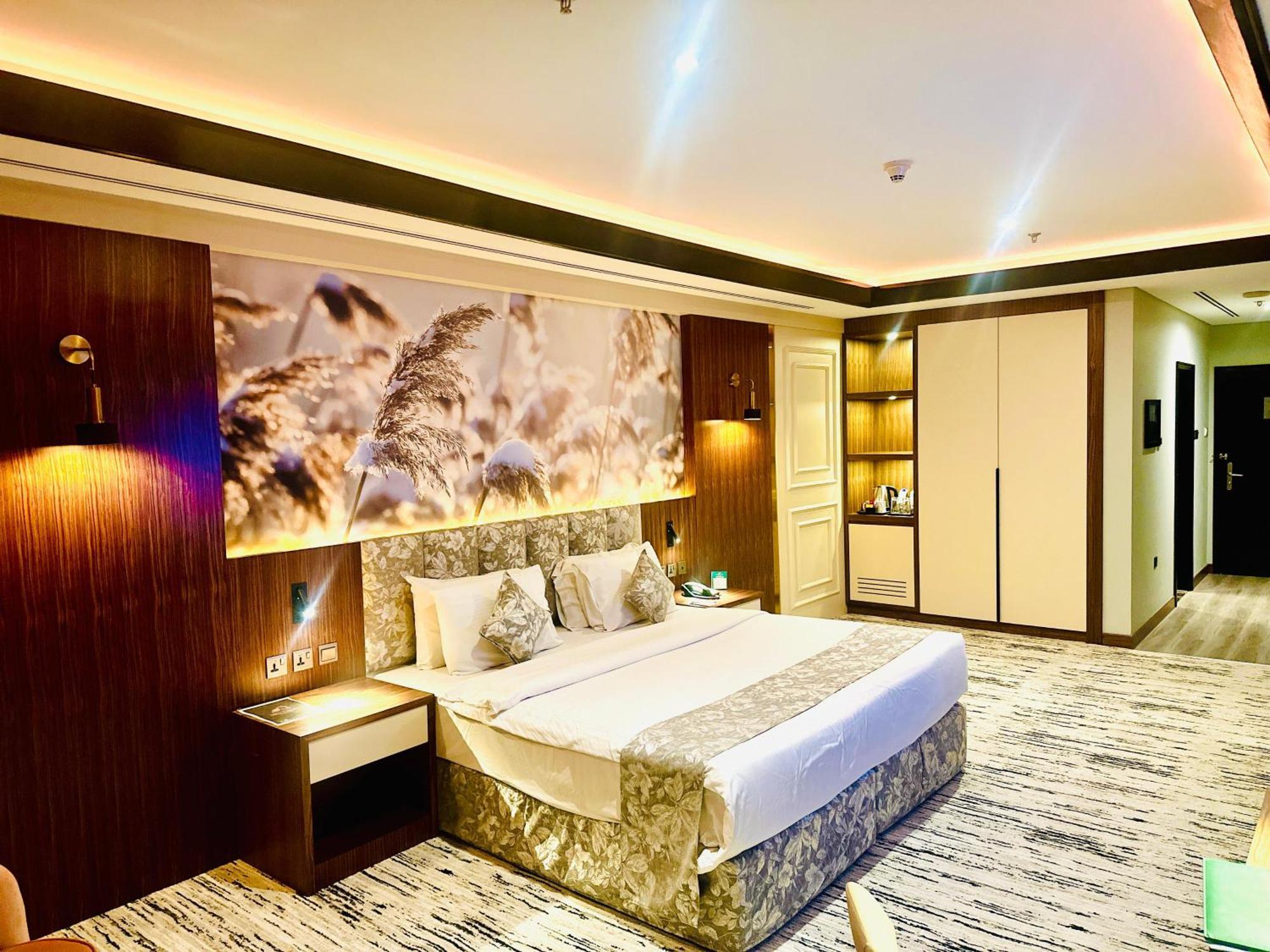 Raintree Rolla Hotel Dubai Bagian luar foto
