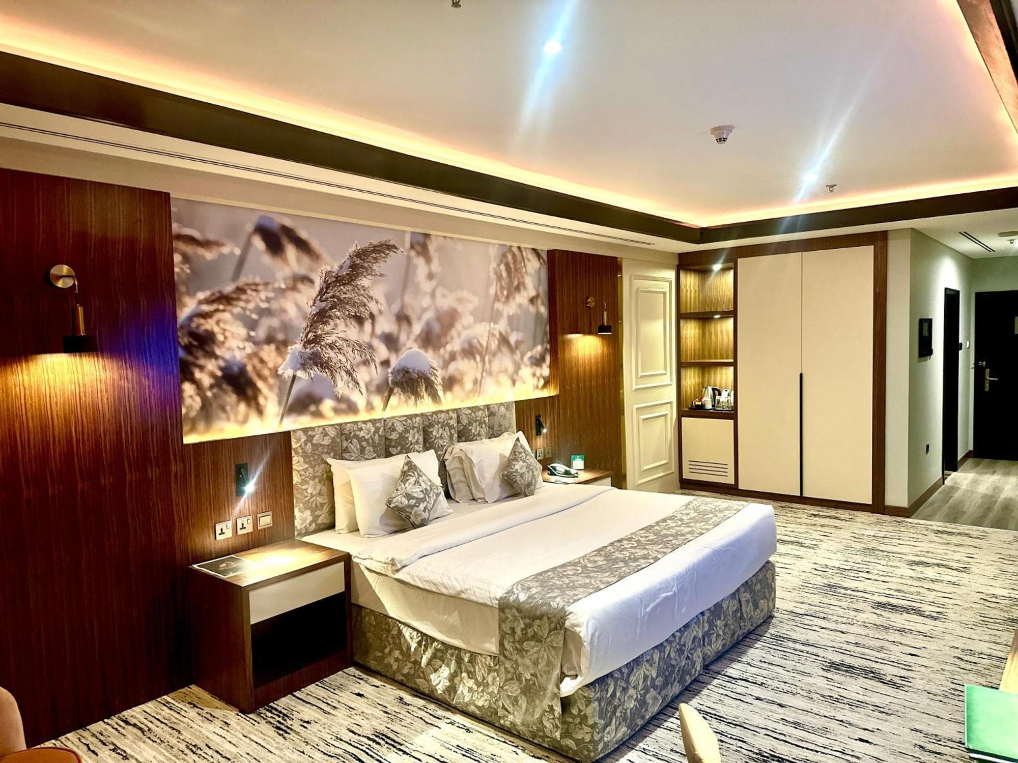 Raintree Rolla Hotel Dubai Bagian luar foto