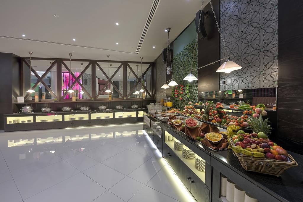 Raintree Rolla Hotel Dubai Bagian luar foto