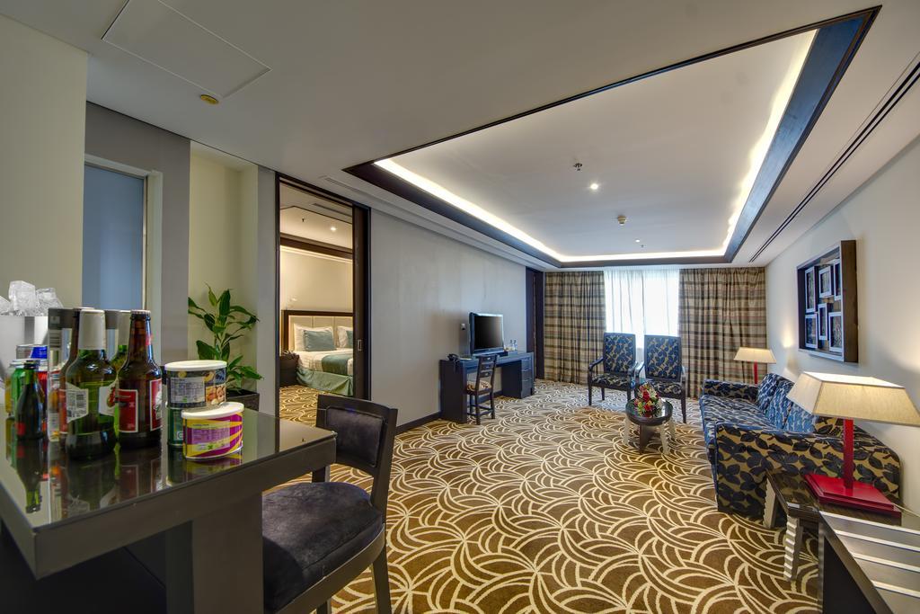 Raintree Rolla Hotel Dubai Bagian luar foto