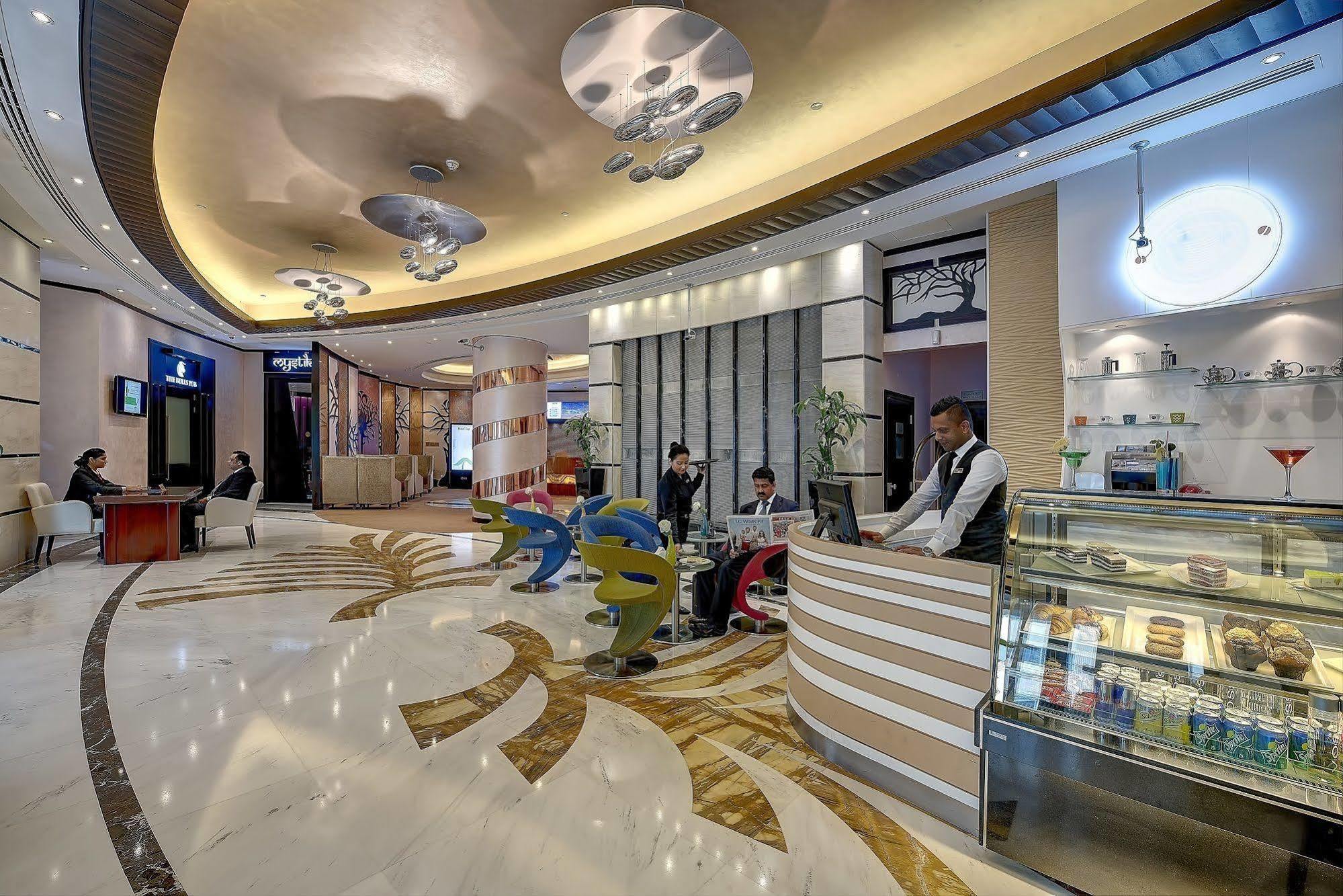 Raintree Rolla Hotel Dubai Bagian luar foto