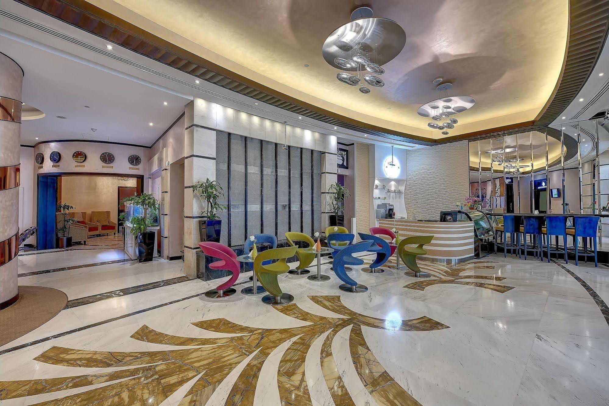 Raintree Rolla Hotel Dubai Bagian luar foto